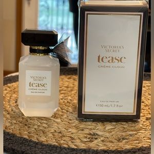 Victoria’s Secret Tease Crème Cloud. 1.7 oz eau de parfum spray. New.